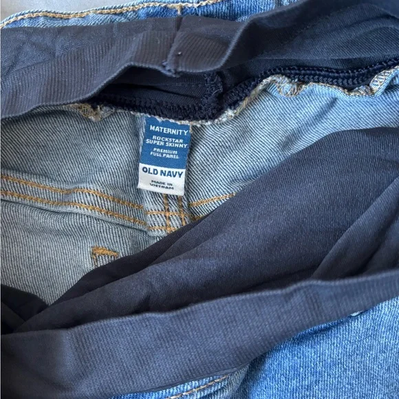 Old Navy Women's maternity Blue Ripped Skinny Jeans - Picture 4 of 6